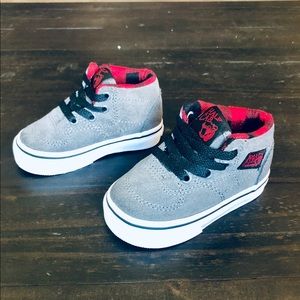 Vans “HALF CAB” Professional Skateboard Shoes! 4T